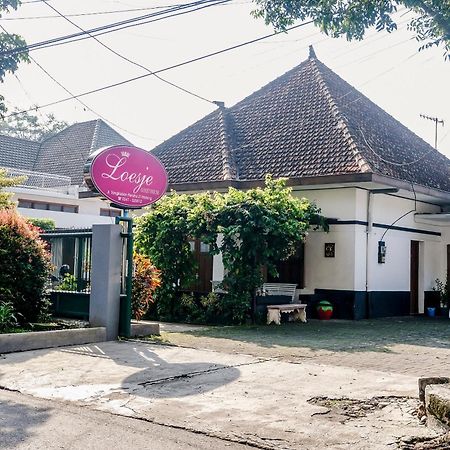 מאלאנג Super Oyo 353 Loesje Guest House Syariah מראה חיצוני תמונה