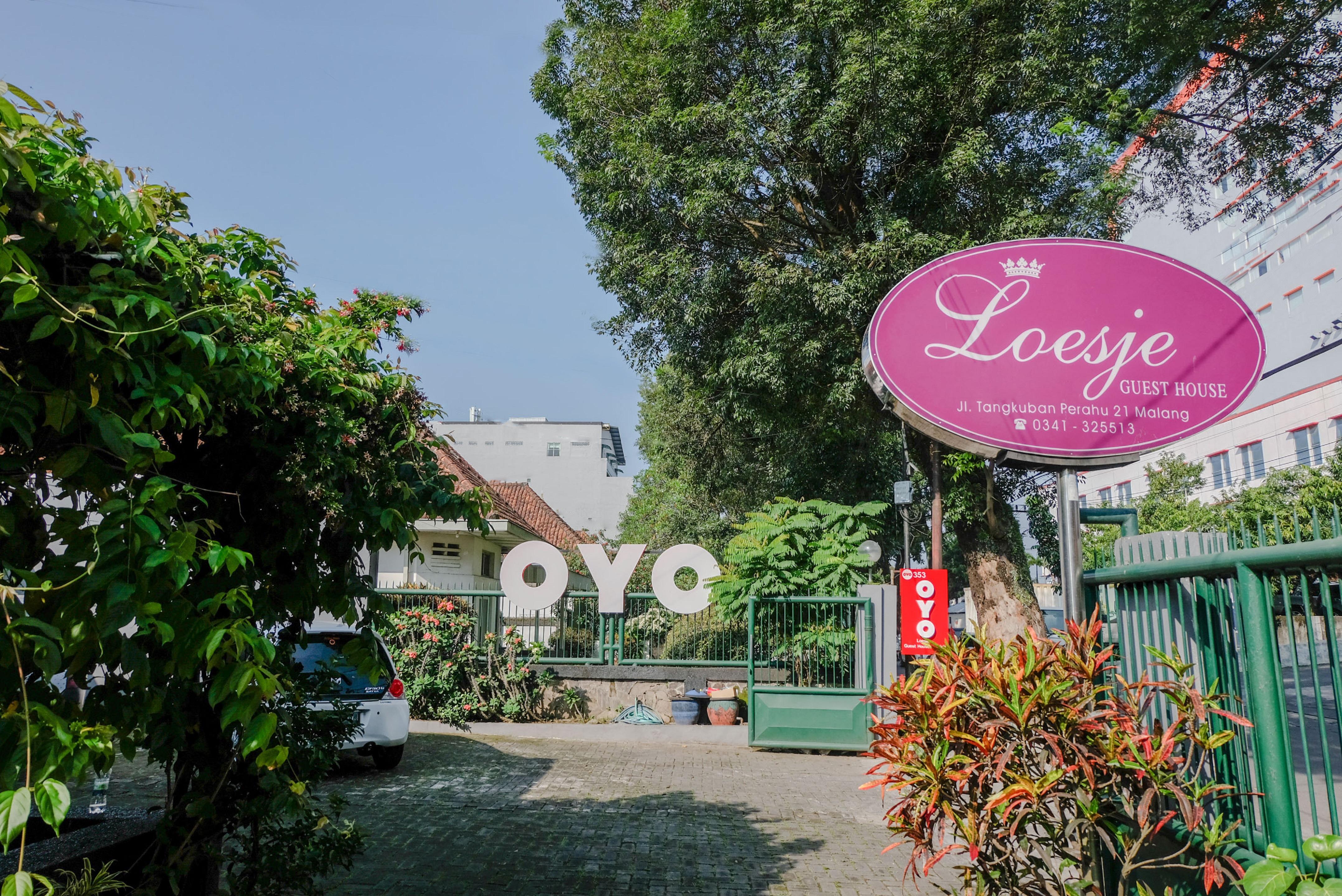 מאלאנג Super Oyo 353 Loesje Guest House Syariah מראה חיצוני תמונה