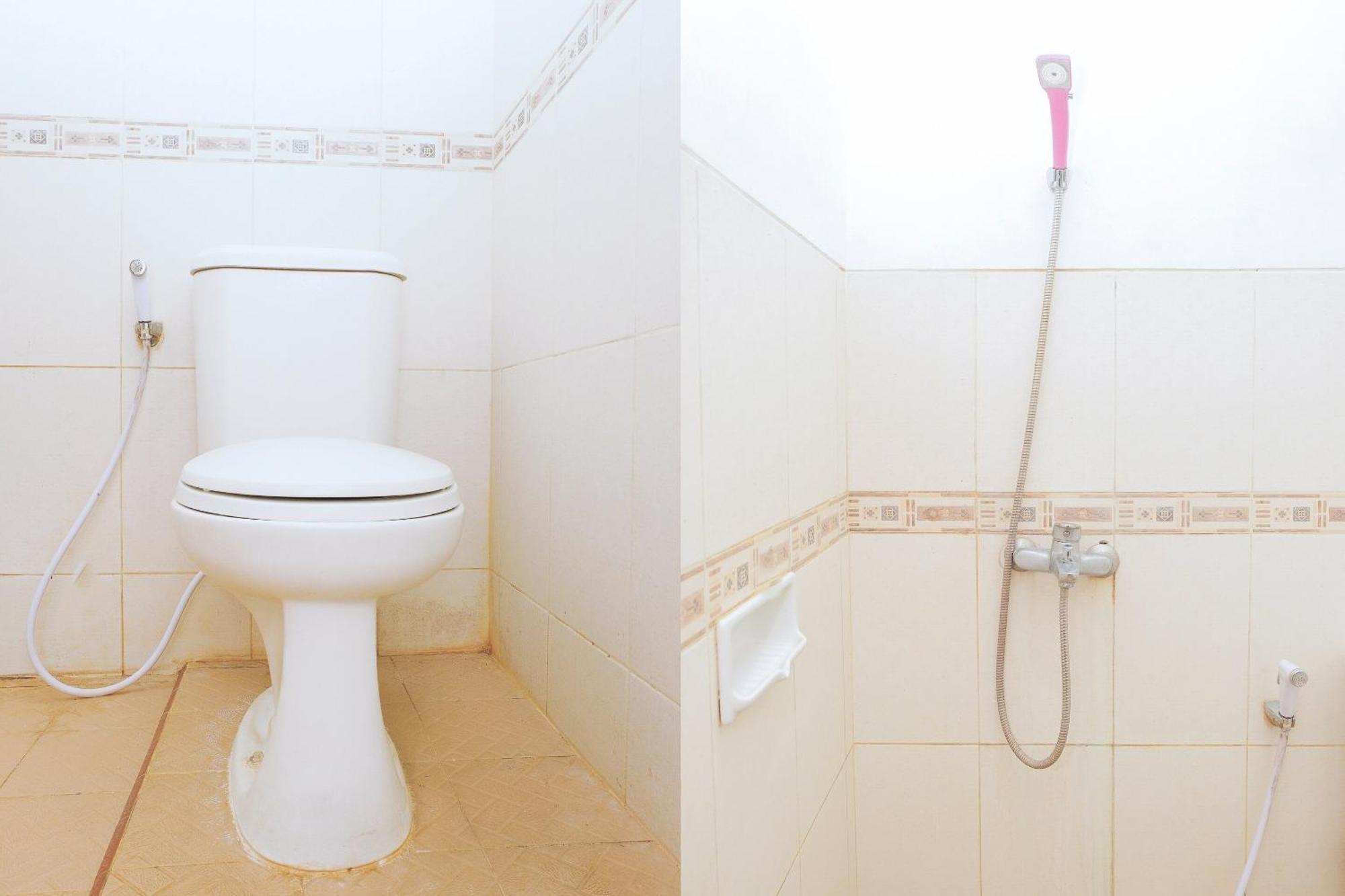 מאלאנג Super Oyo 353 Loesje Guest House Syariah מראה חיצוני תמונה