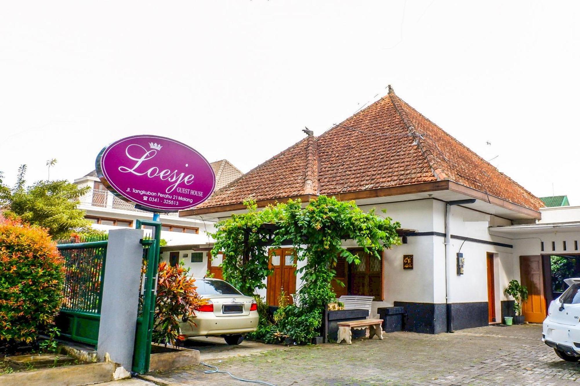 מאלאנג Super Oyo 353 Loesje Guest House Syariah מראה חיצוני תמונה