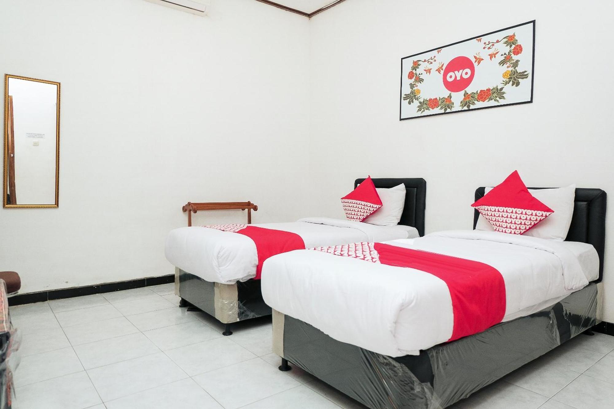 מאלאנג Super Oyo 353 Loesje Guest House Syariah מראה חיצוני תמונה