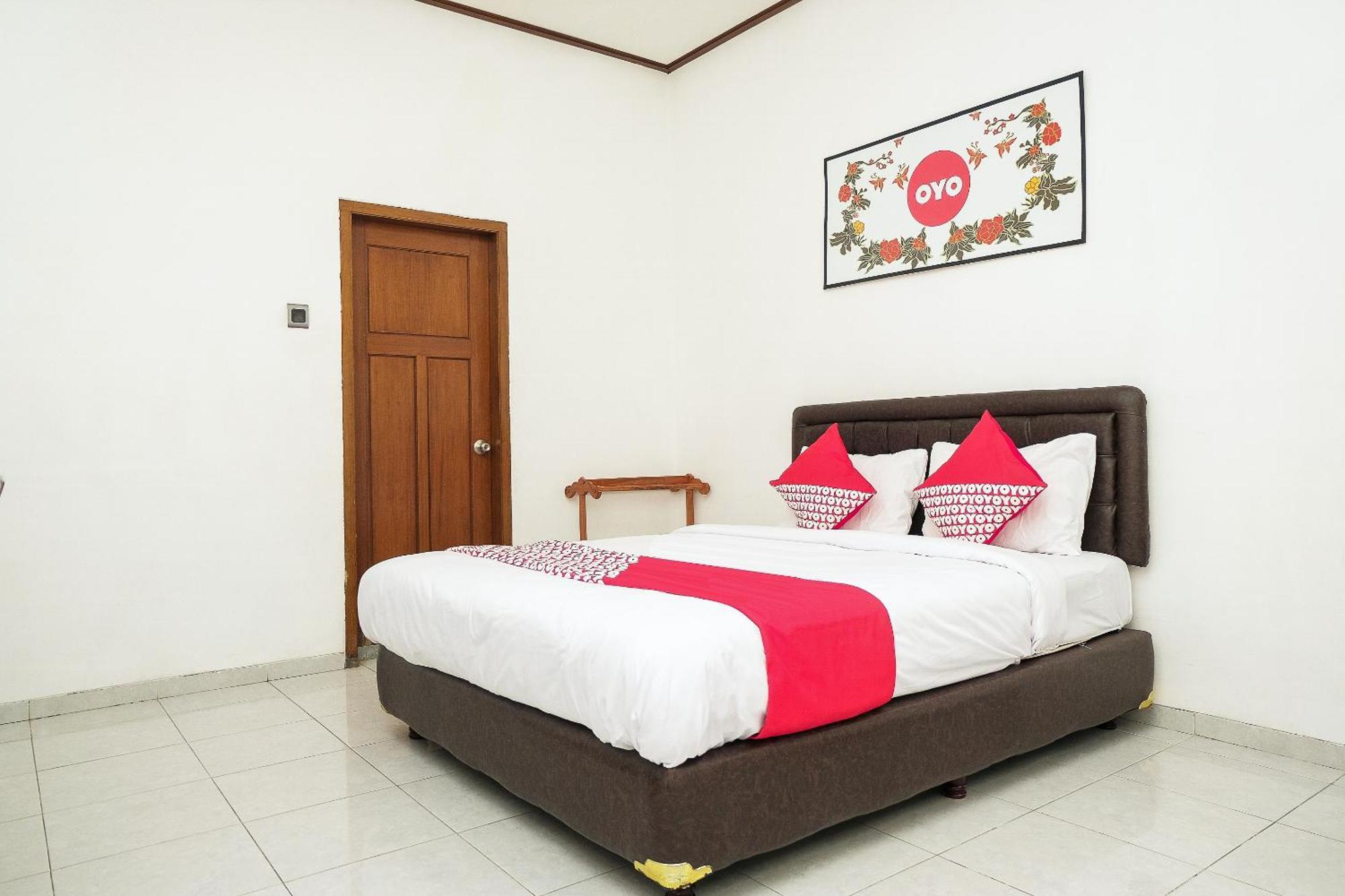 מאלאנג Super Oyo 353 Loesje Guest House Syariah מראה חיצוני תמונה