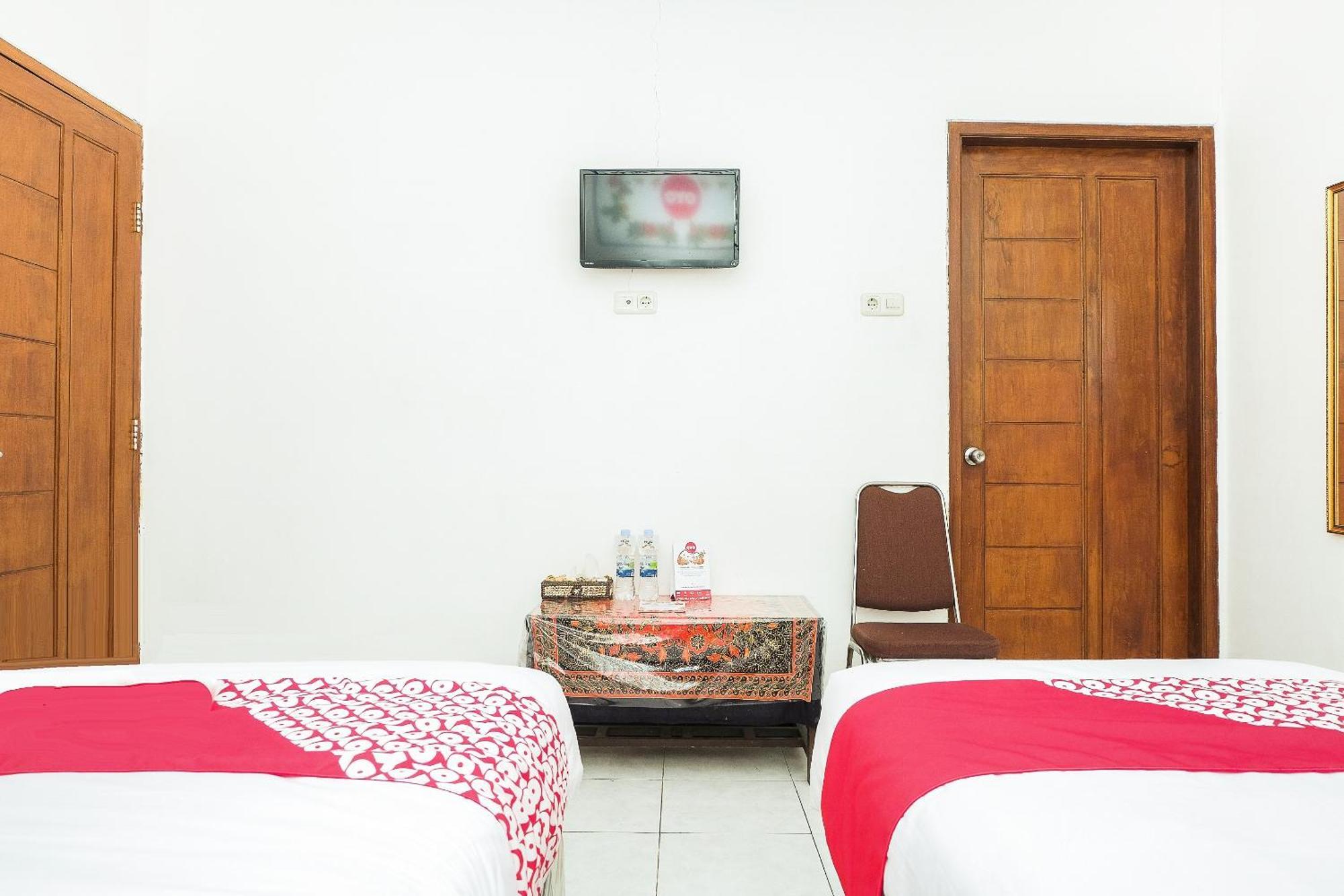 מאלאנג Super Oyo 353 Loesje Guest House Syariah מראה חיצוני תמונה